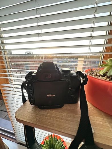 Nikon D5000 DSLR + Fujifilm FinePix 30x Zoom Camera