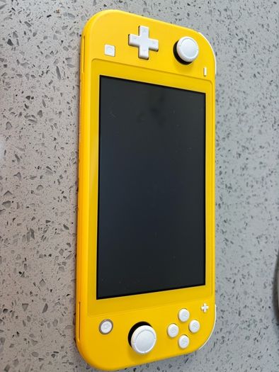 Nintendo Switch Lite (Yellow)