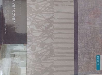 Brand new double duvet cover with 2 New spare pillow cases