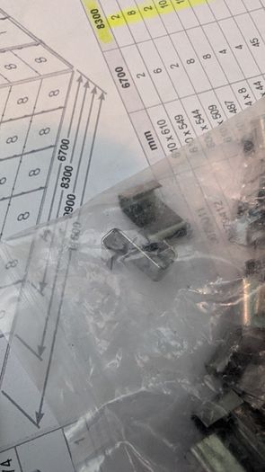 Glass retaining clips