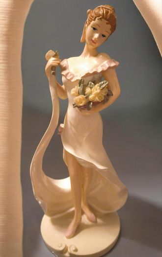 figurine