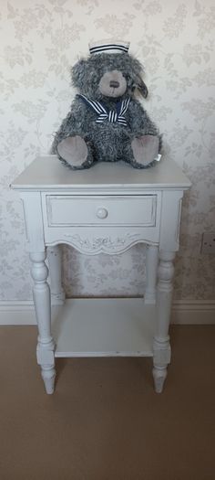 Country Corner Bedside Table