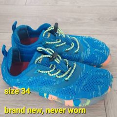 Saguaro children's runners size 34