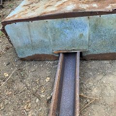 Lamb creep feeder