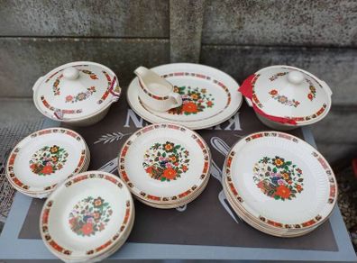1970s Carrigdhoun Pottery Dinner Set