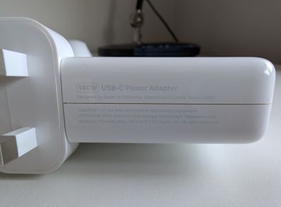apple charger 140W