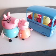 Peppa Pig School Bus with 4 Extra Figures