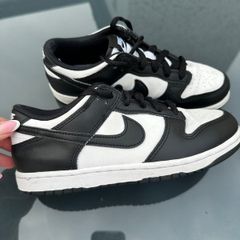 Nike dunks size 2.5