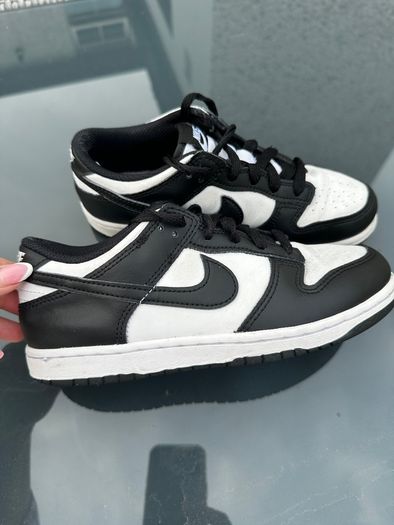 Nike dunks size 2.5