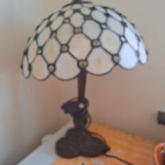 Elegant Creamed Jewelled Tiffany Lamp