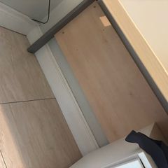 Office Desk (Free)
