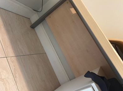 Office Desk (Free)