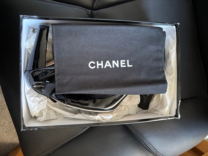 CHANEL Black Patent Pumps