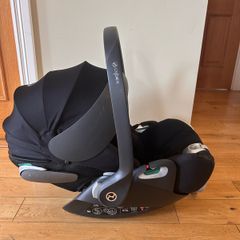 Cybex Z2 reclining car seat & Isofix base T