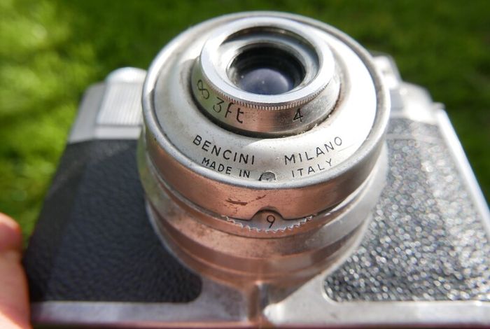 Vintage Bencini Koroll 24 S camera with original case
