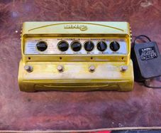 line6 DM4 Distortion & Line6 power supply