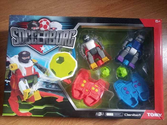 Tommy Soccerborg Radio Controlled Rc Robot Football Game