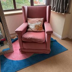Vintage pink velvet arm chair (free if can be collected)