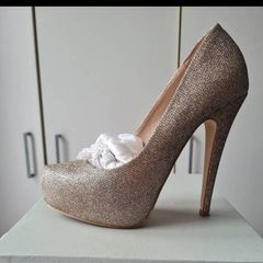 Carvela