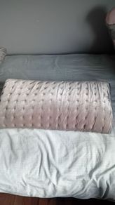 Throw/blanket quilted effect.