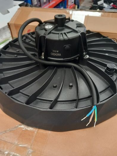 UFO LED LIGHT 150W (brand new in box)