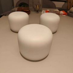 Google Nest Wifi Router & 2x Mesh Point System
