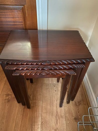 3 Nesting Coffee Tables