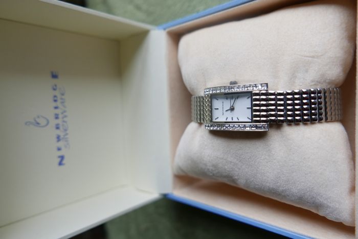 Newbridge Silverware Ladies Bracelet Watch never used in Original Box