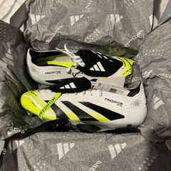 Adidas Predator football boots UK11
