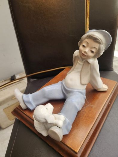 Beautiful working lladro lamp