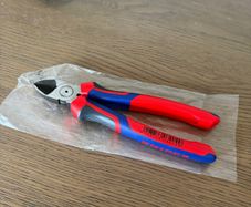 Knipex Snips 180mm Comfort Grip New Model