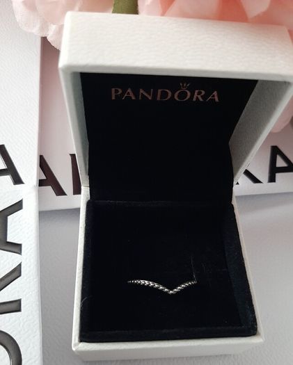 New genuine pandora ring
