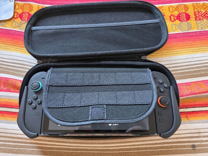 Nintendo Switch 2 + Case + Screen protector