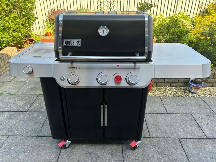 Weber Genesis E-335 Gas Barbecue