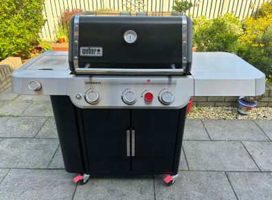 Weber Genesis E-335 Gas Barbecue