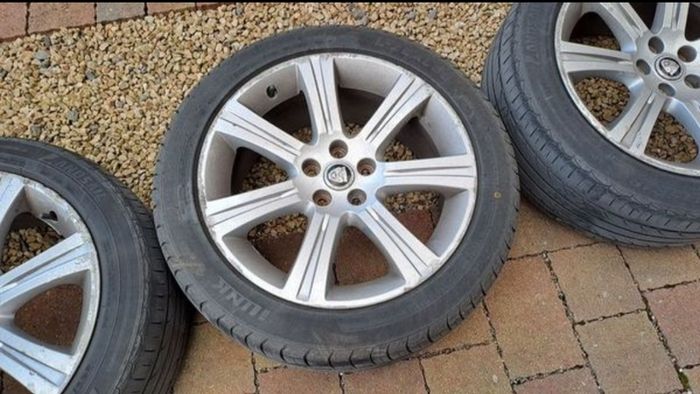 4 alloys wheels jaguar 5x108