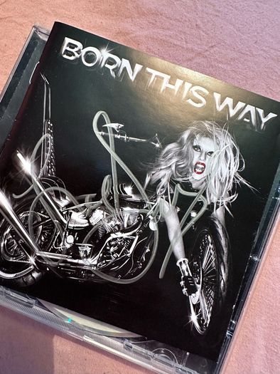 Lady Gaga - Born This Way - Signed CD