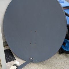 Triax satellite dish with LNB