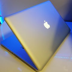 Apple MacBook Pro Early 2011 15-inch, Quad Core i7  500GB HDD MS OFFICE