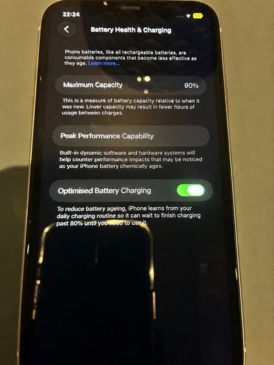 iPhone 11 64GB (SIM free/unlocked and Otterbox cover)