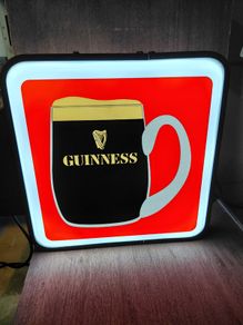 Guinness Illuminated Wall Sign  NEW IN BOX  Vintage Pint Tankard & Half Pint Glass