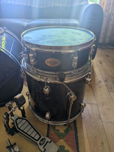 Partial Drum Kit (Pearl Target)