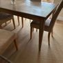 Solid oak dining table and 6 dining chairs Image 4