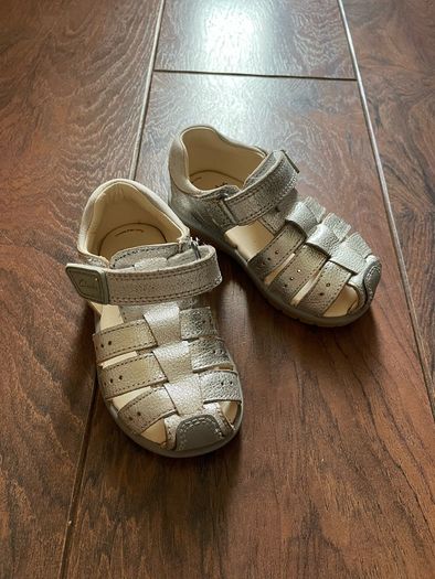 Girls sandals Clarks uk6