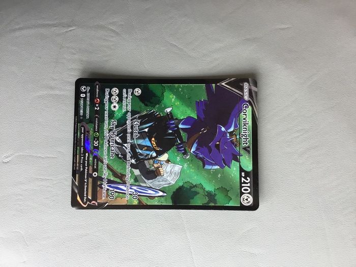 Corviknight v Pokemon cards