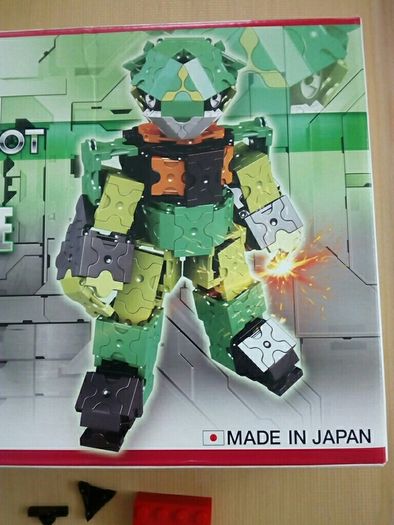 LaQ building set.