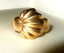 Vintage Hallmarked 9ct Gold 'Oyster' Ring