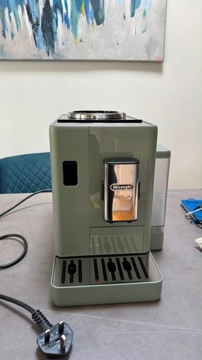 Delonghi Rivelia