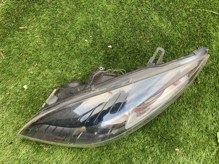 Renault megane headlight