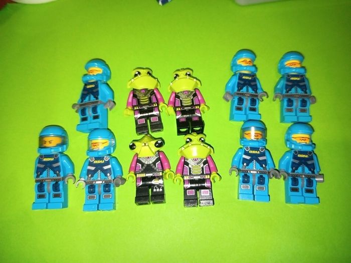 Lego Alien Conquest Minifigures